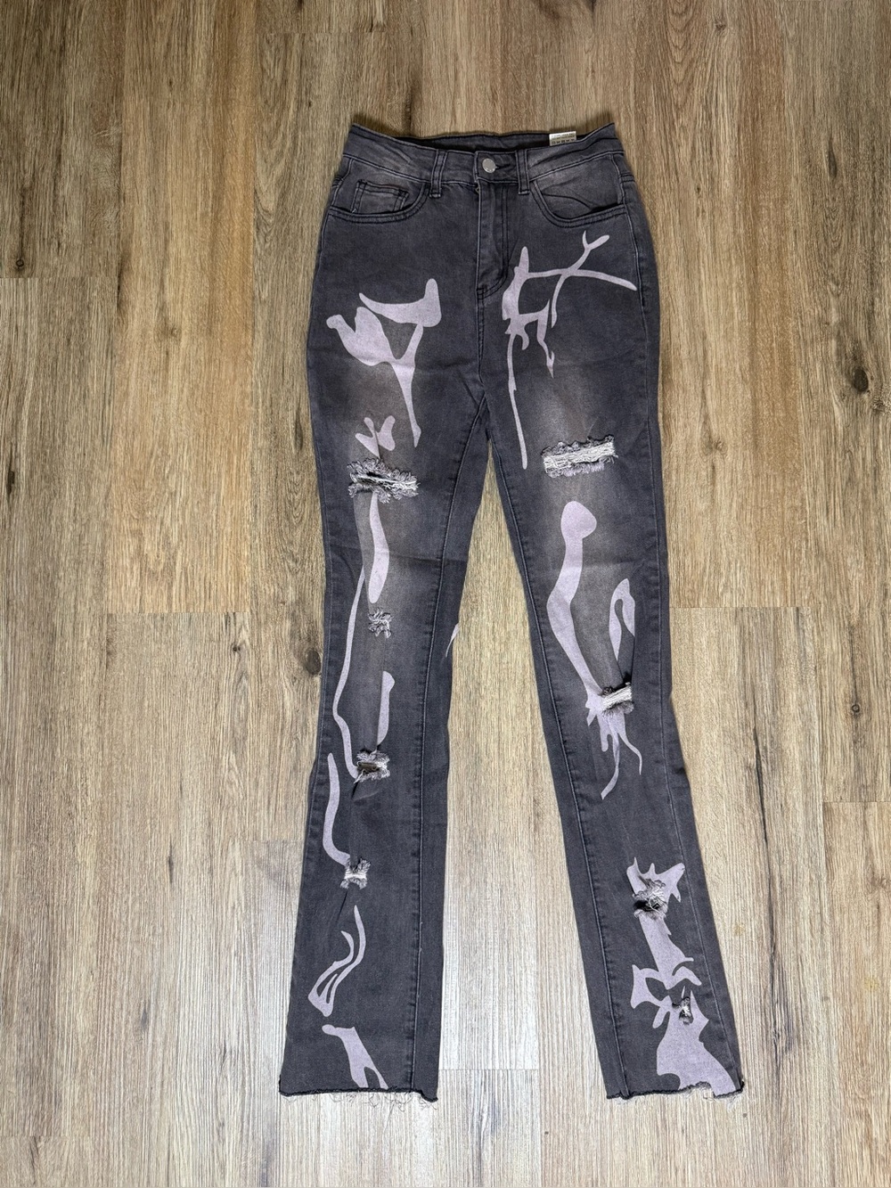 SHEIN Black Skinny Jeans with Light Pink Abstract Design